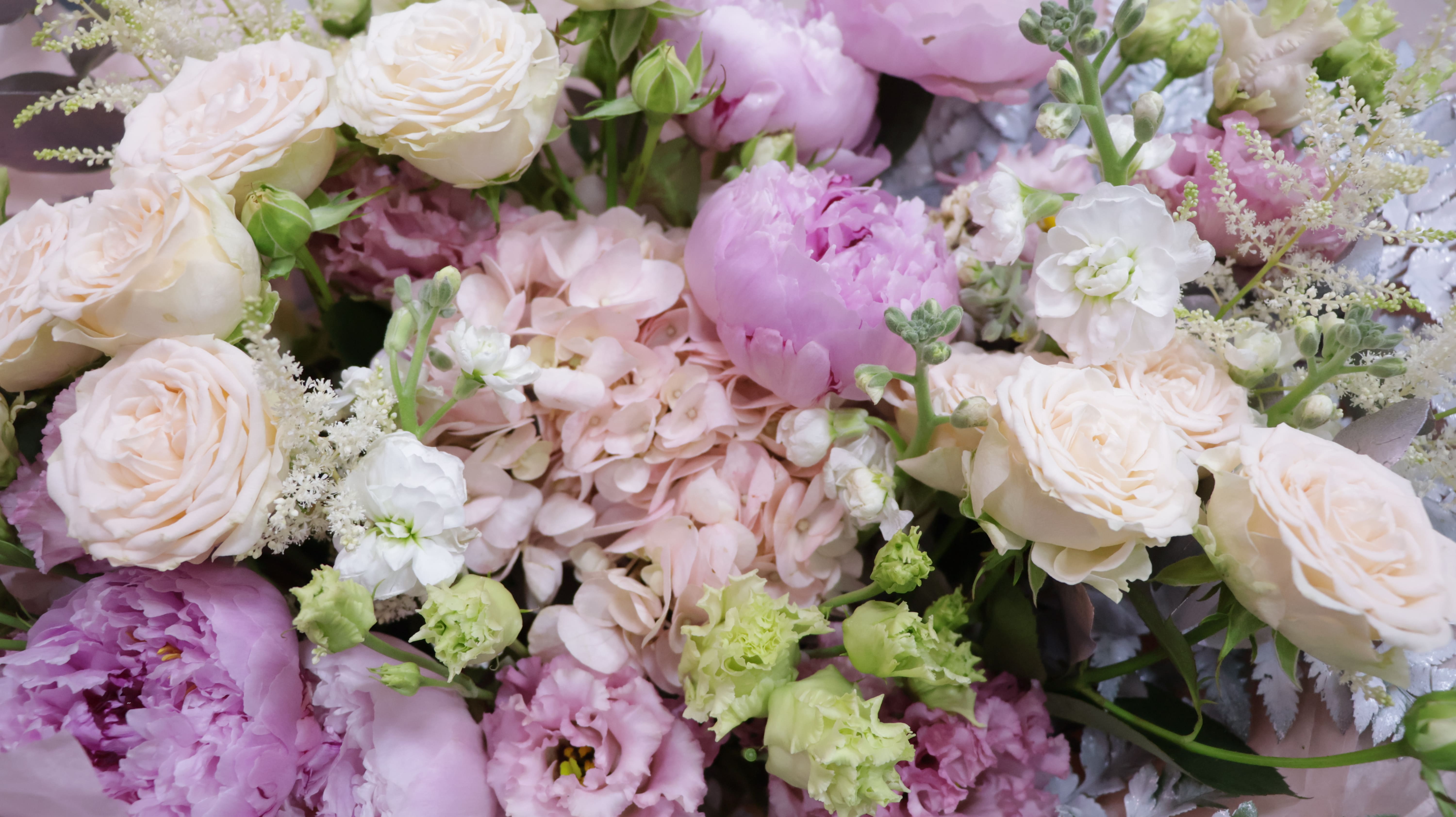 Коллекция букетов на выпускной