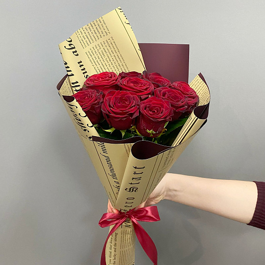 Букет из 9 красных роз (60 см)