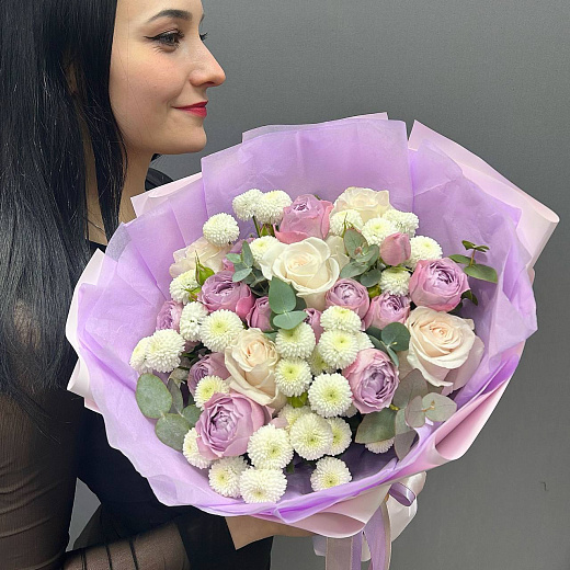 Микс из роз и хризантем  с доставкой в Москве