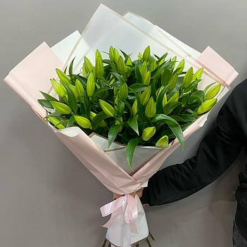 Букет из 19 белых лилий