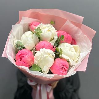 Микс из 9 бых и коралловых пионов