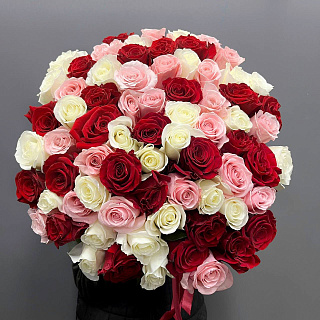 Микс букет из 75 роз под ленту 