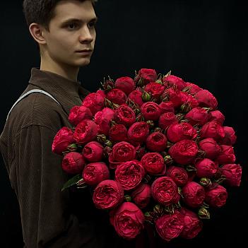 Букет из 45 пионовидных роз Ред Пиано Букет из 45 пионовидных роз Ред Пиано
