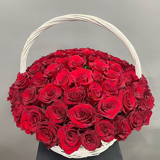 Букет из 49 красных Эквадорских роз в корзине