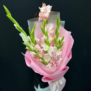 Микс из 7 гладиолусов в розовом фоамиране Микс из 7 гладиолусов в розовом фоамиране