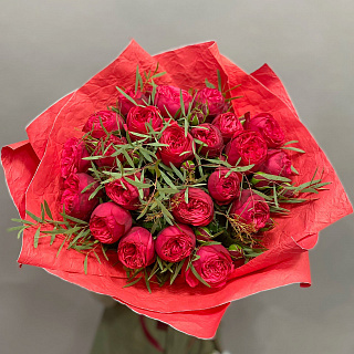 Букет  из 23 пионовидных роз Ред Пиано