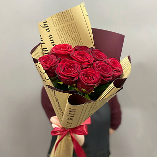 Букет из 9 красных роз (60 см)