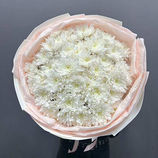 Монобукет из белых кустовых хризантем (15 шт) с доставкой в Москве