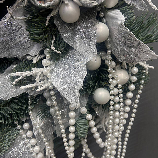 Венок из нобилиса с серебрянным декором и жемчугом