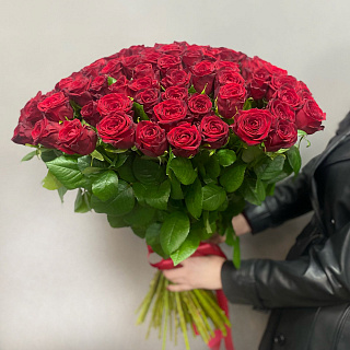 Большой букет из 101 красной розы (70 см)