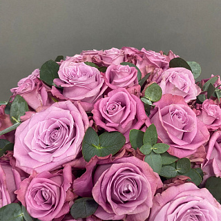 Букет из 25 роз в шляпной коробке