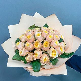 Букет из 25 пионовидных роз Вувузела