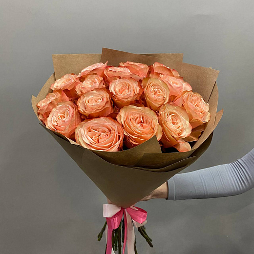 Букет из 15 пионовидных Эквадорских роз Кахала