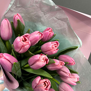 Букет из 15  розовых тюльпанов