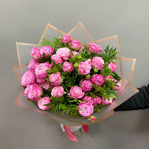 Букет из розовых пионовидных роз Леди Бомбастик