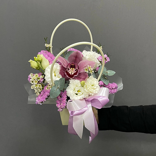 Сумочка с 1 орхидеей с доставкой в Москве