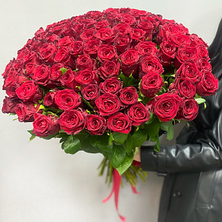 Большой букет из 101 красной розы (70 см)
