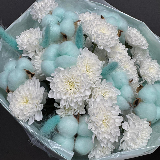 Микс из кустовых хризантем, хлопка и лагуруса с доставкой в Москве