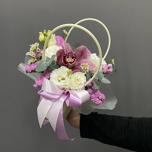 Сумочка с 1 орхидеей с доставкой в Москве