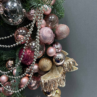 Венок из нобилиса с пудровым декором